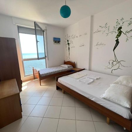 Blue Sky Apartaments Durrës Extérieur photo