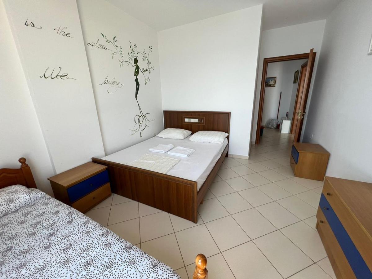 Blue Sky Apartaments Durrës Extérieur photo